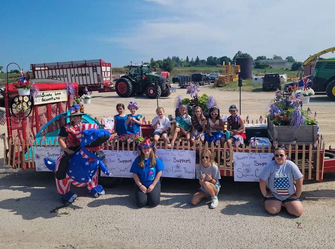 Bark RiverHarris float winner News, Sports, Jobs Daily Press